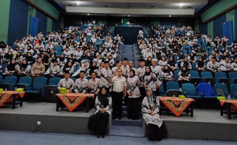 SEMINAR MOTIVASI PENDIDIKAN